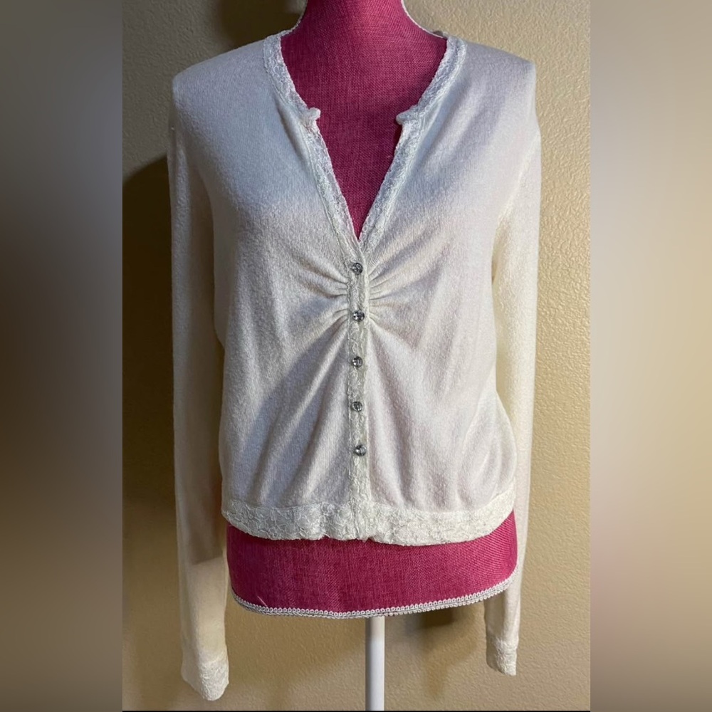 Moda International Vtg White Textured Cardigan Sweater top